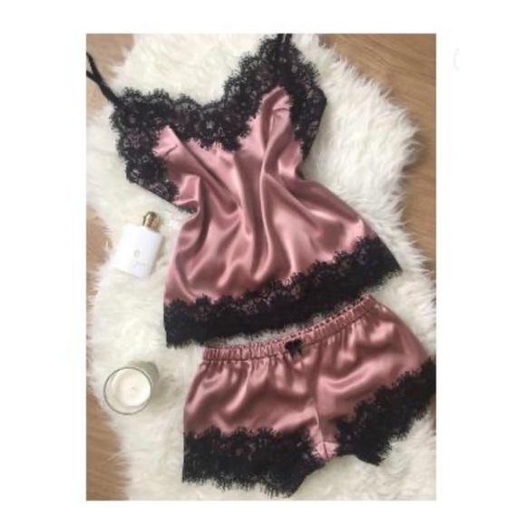 SEXY SATIN SILK SLEEPWEAR WITH LACE - Picture 4 of 6